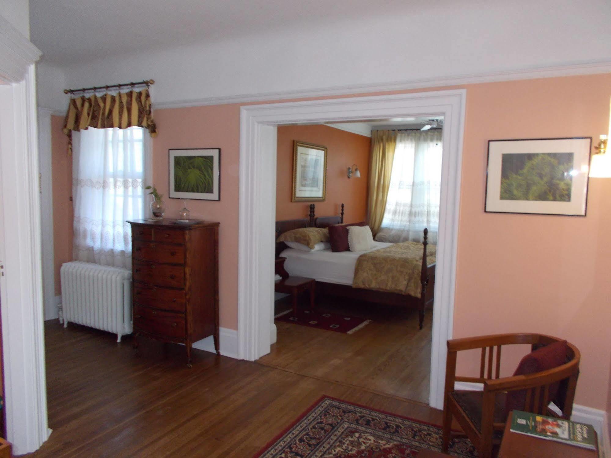 Springbank House Inn Sainte-Catherine Buitenkant foto